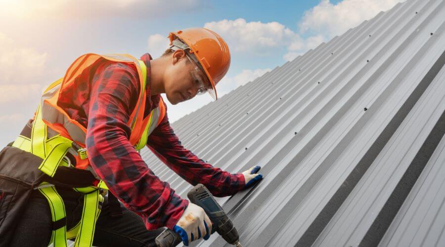 Professional Emergency Roof Repairs services in Maxwell, IN